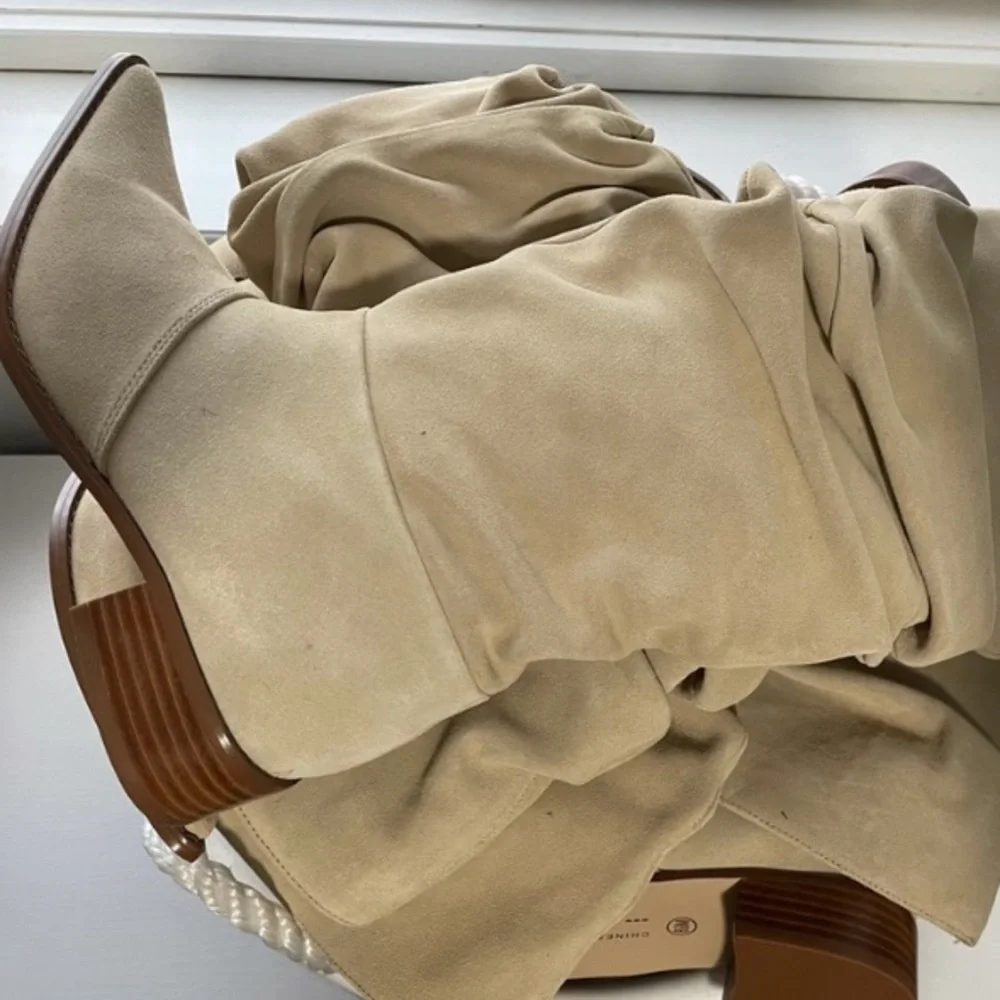 Tan Suede Knee High Boots Size 8 1/2 - Picture 7 of 8